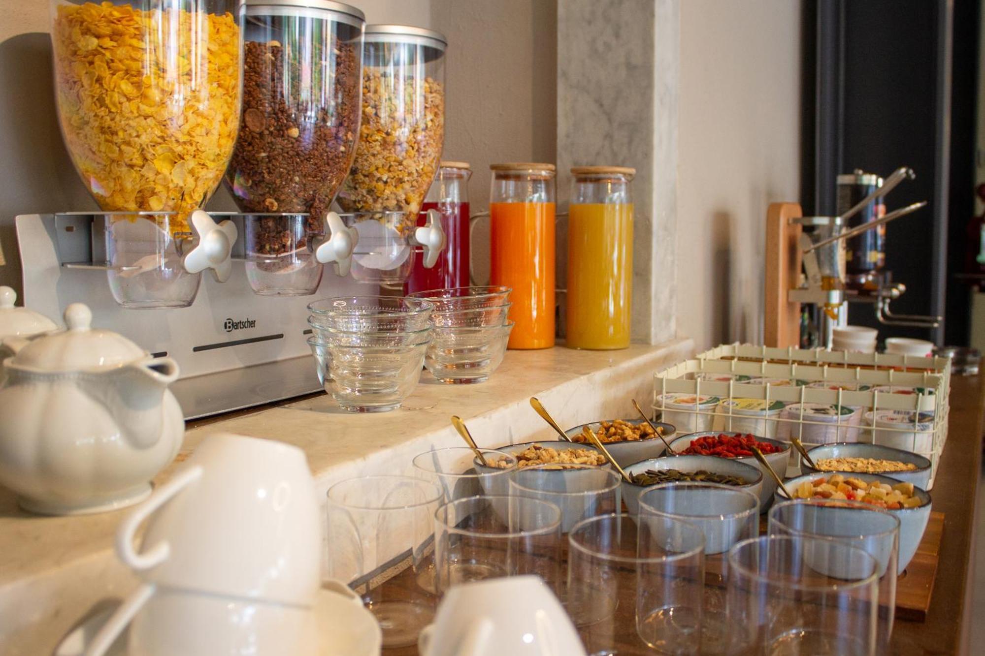 Doride Suites Boutique Hotel Marina Di Carrara Bagian luar foto