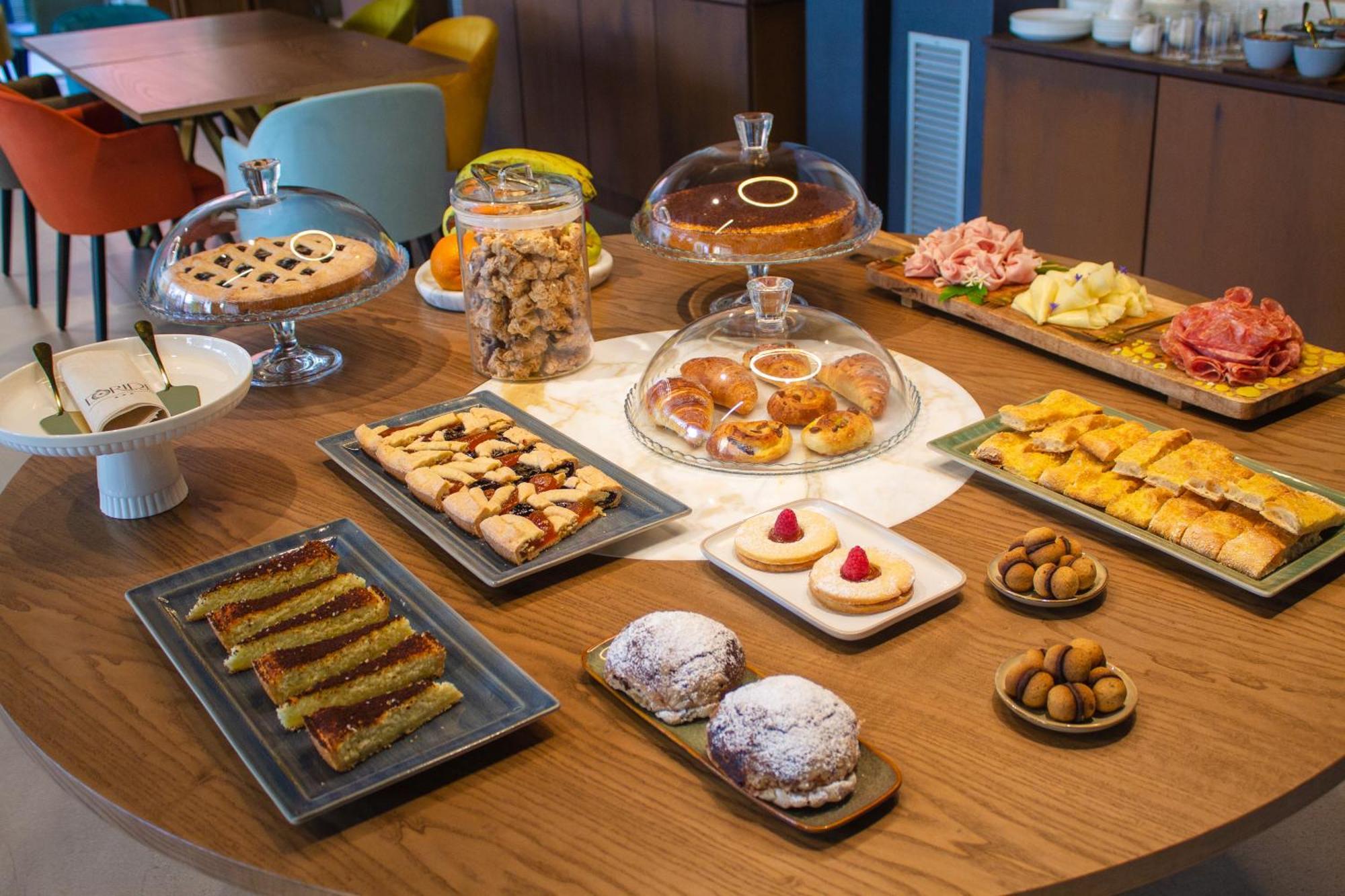 Doride Suites Boutique Hotel Marina Di Carrara Bagian luar foto