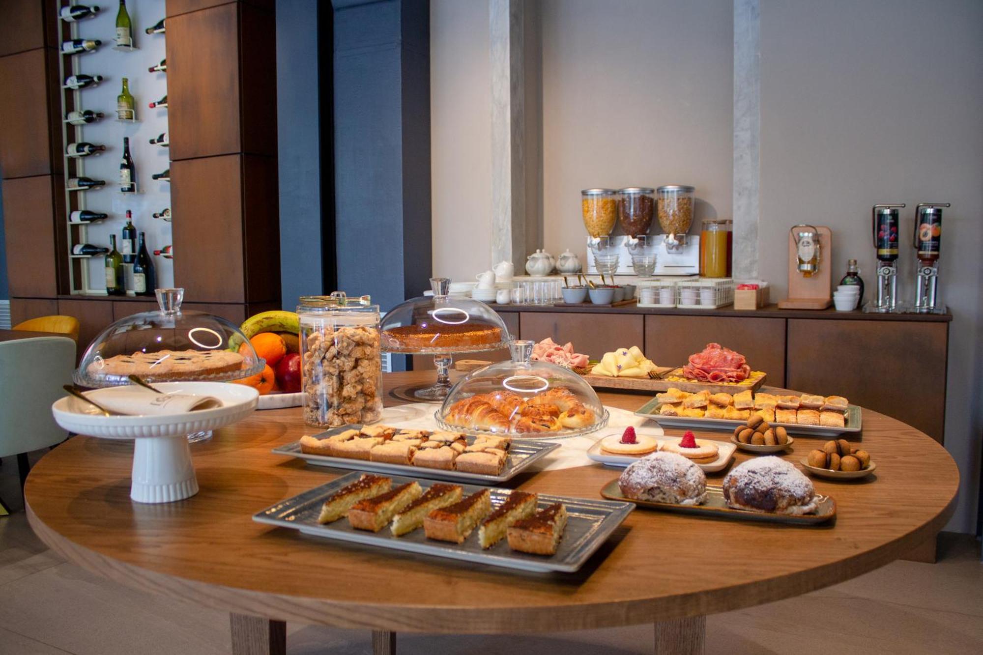 Doride Suites Boutique Hotel Marina Di Carrara Bagian luar foto
