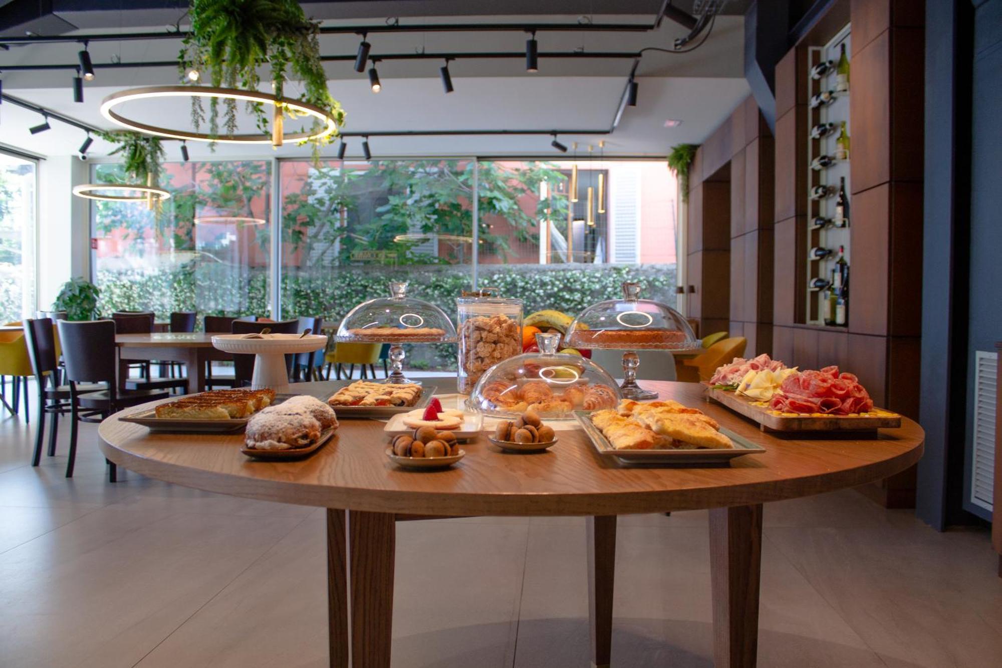 Doride Suites Boutique Hotel Marina Di Carrara Bagian luar foto
