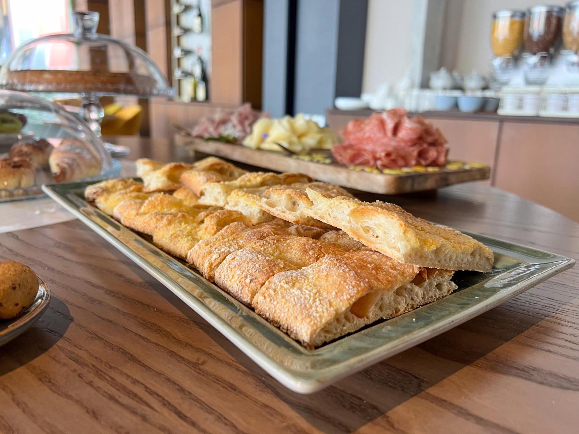 Doride Suites Boutique Hotel Marina Di Carrara Bagian luar foto