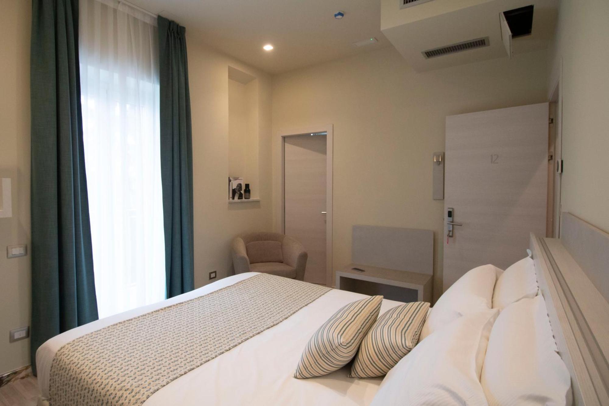Doride Suites Boutique Hotel Marina Di Carrara Bagian luar foto