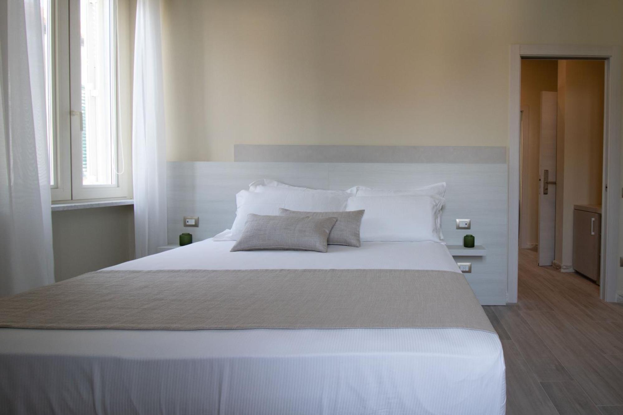 Doride Suites Boutique Hotel Marina Di Carrara Bagian luar foto